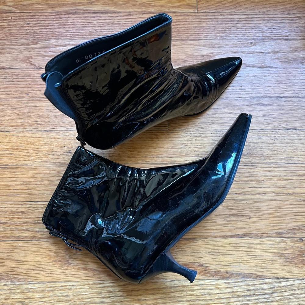 Stuart weitzman pointed toe black patent leather boots